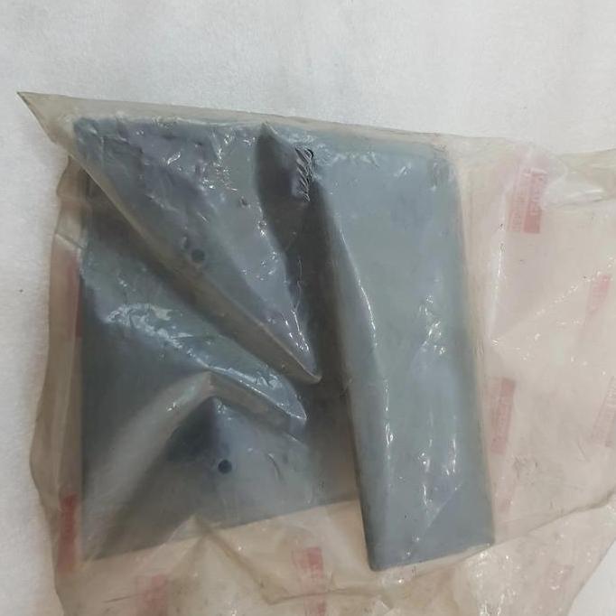 Cover Footstep Depan Kanan-Kiri Mobil Isuzu Panther Touring
