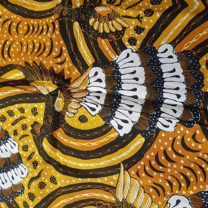 Kain Batik Tulis motif Merak Nggibwarna Kuning Cerah