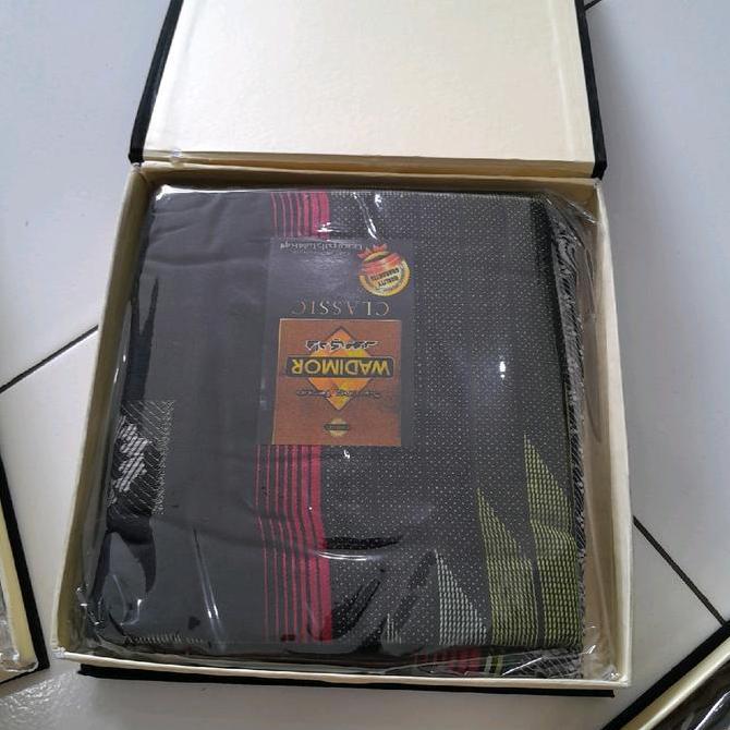 Miliki Sarung Tenun Wadimor Jacquard Classic