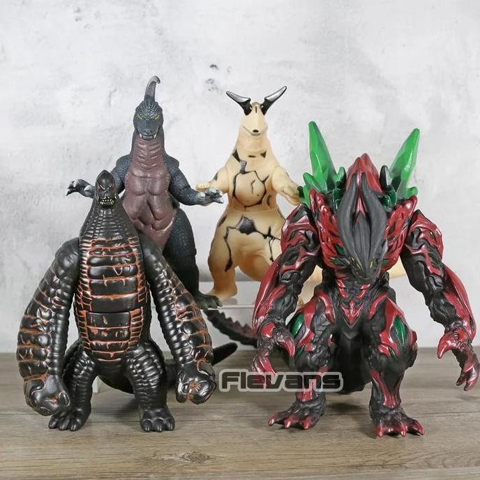 Mainan Monster Kaiju Ultraman Action Figure Red King Eleking Zeppandon