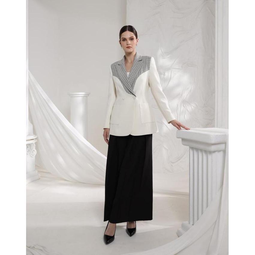 INVIO Montana Contour Tweed Blazer | Jas Wanita - Arch & Edge