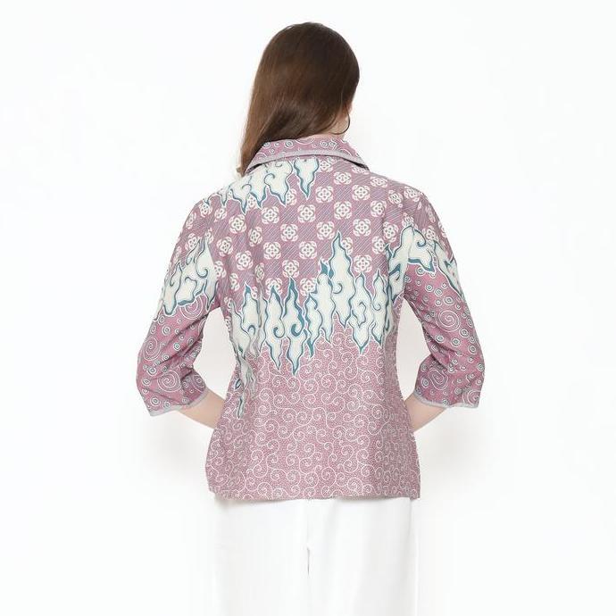Blazer Batik Wanita - Bhatara Batik Kirei - Atasan Batik Modern Lengan Panjang