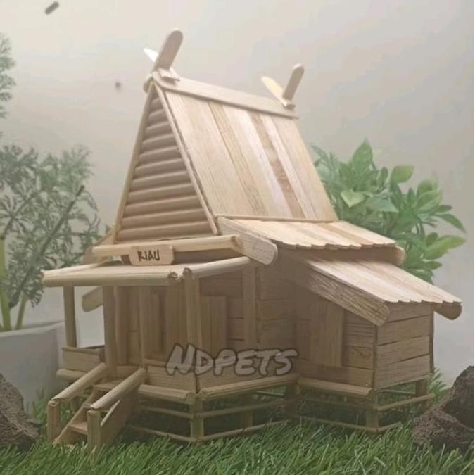 MINIATUR RUMAH ADAT RIAU STIK ES KRIM KODE 246