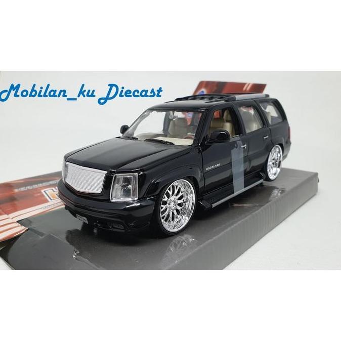 Diecast 2002 Cadillac Escalade Welly Hot Rider 1:24 Hitam Terbaik