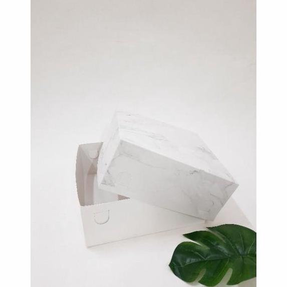 Good- Dus Kue / Box Kue/Kotak Kue Lapis Legit Motif 22x22x7 20x20x8 21x10x10