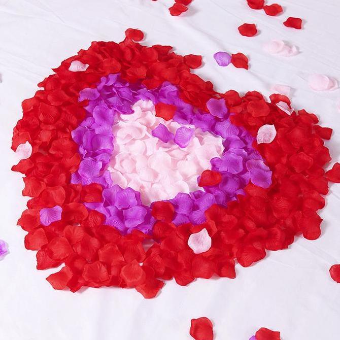 Flwr- Tanaman Hias Kelopak Bunga Mawar Tabur Artificial Dekorasi Wedding