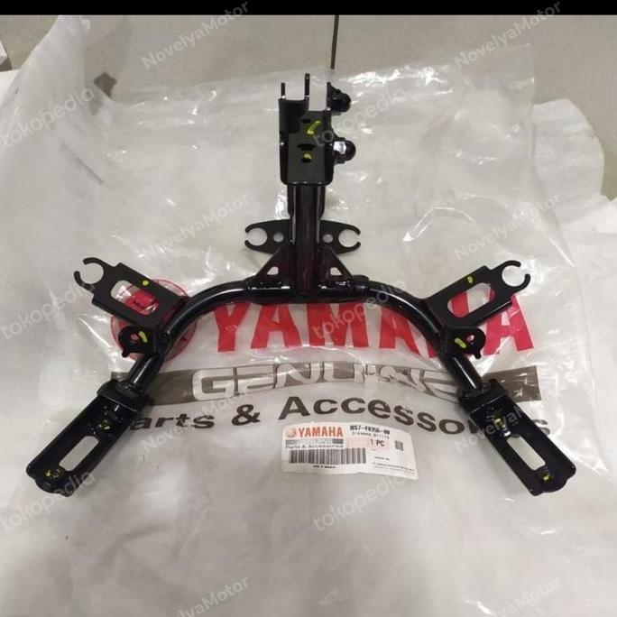 Bracket Stay Dudukan Tameng Depan New R25 R 25 New Ori Bs7-F8356-00 Asli