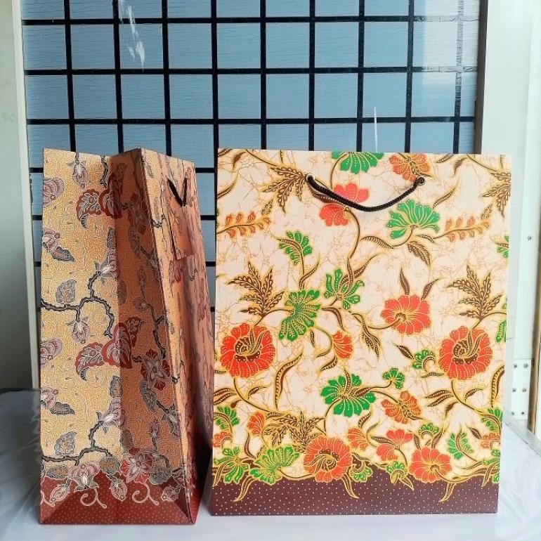 Paper Bag KIKY Glossy Batik F4 ( Pak ) [ Original ]