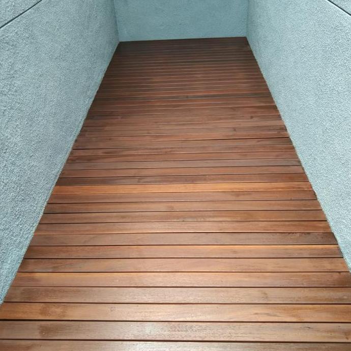 Decking kayu Ulin kalimantan / papan Ulin Promo