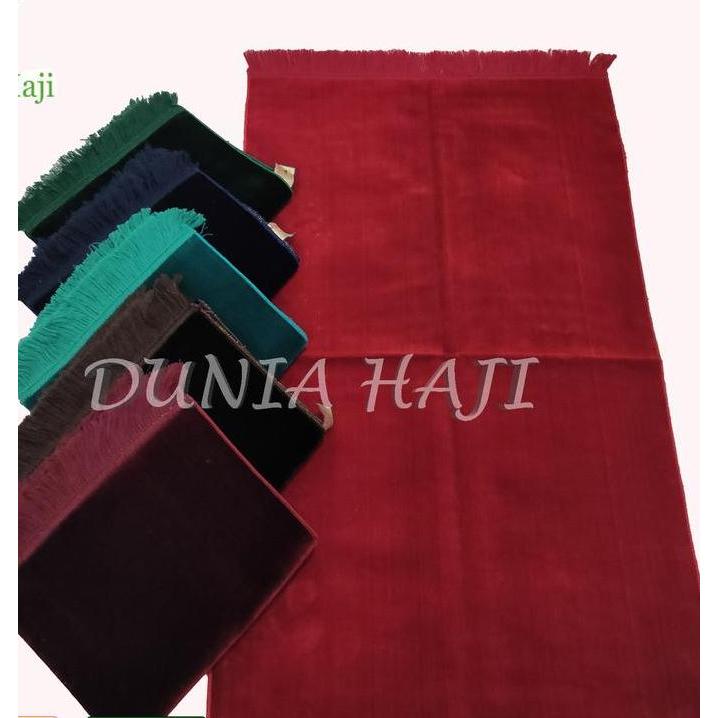 Laristerbaik- Sajadah Bulu Polos Warna Tebal Ukuran Besar 70 X 110 Cm Tanpa Motif Turki / Oleh Oleh 