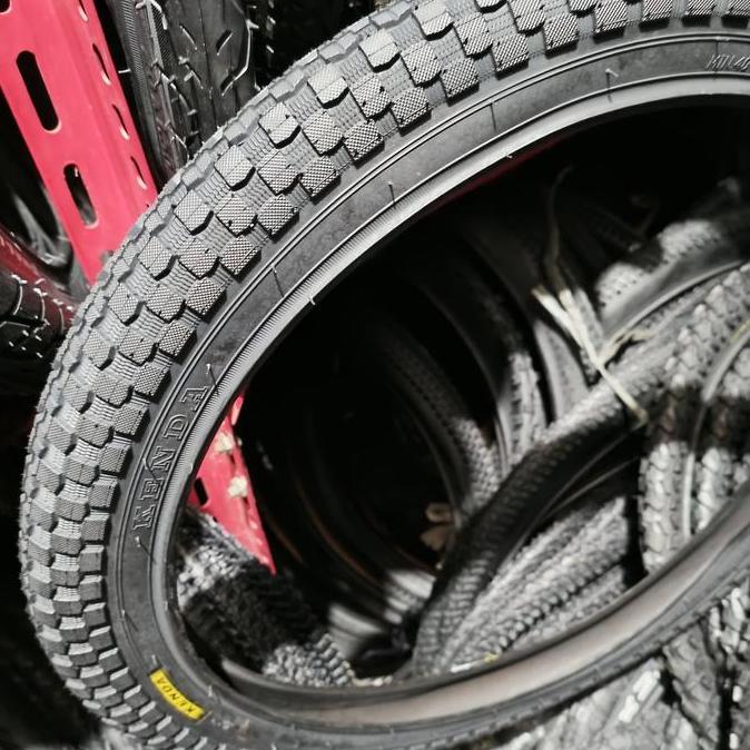 ban luar sepeda BMX ukuran 20x2.125 merk kenda kembang kotak