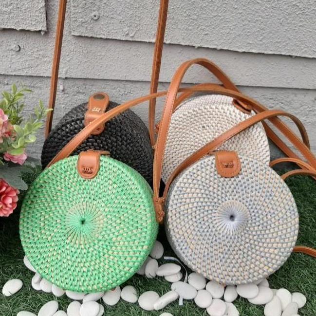 Tas bulat Rotan Bali Lombok Anyaman Tali Slempang 15 cm