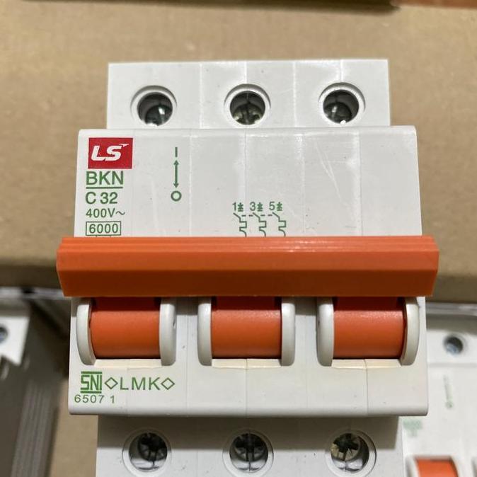 Diskon Mcb Ls 3P 32A 6Ka Mcb Bkn Ls 3P 32A