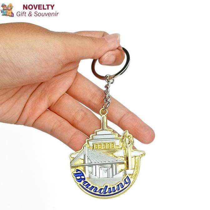 Souvenir gantungan kunci Bandung oleh oleh negara Indonesia