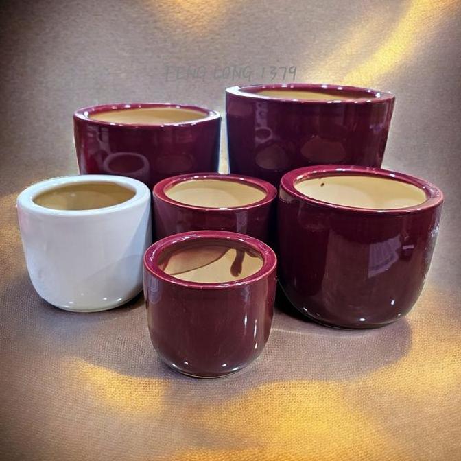 Hiolo Keramik Import Lurus Polos