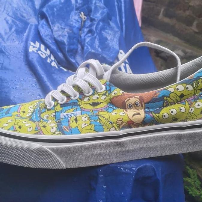 Vans x toy story (glow in the dark)