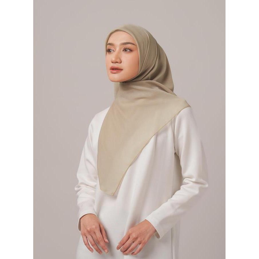 naPocut Hijab - New Series Plain Paris napocut  ( Jilbab Segi Empat ) Kerudung Square Muslim Syari B