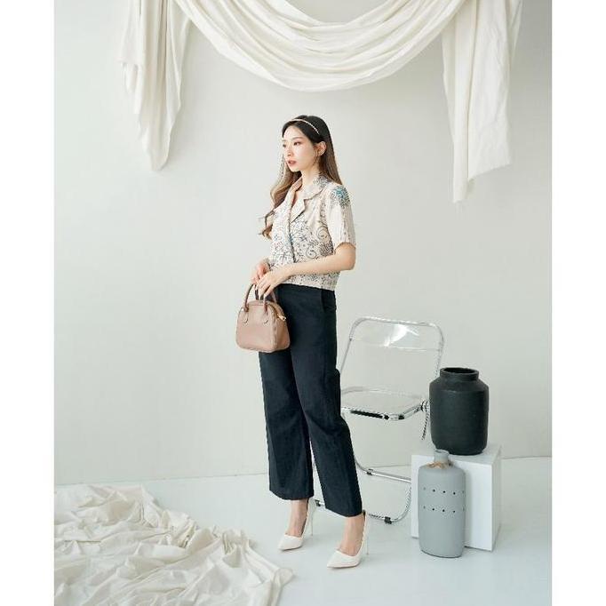 Grade Ori C2W Clothtowear Kemeja Crop Batik Wanita All Size Satin Women'S Clothes 951-Cbp