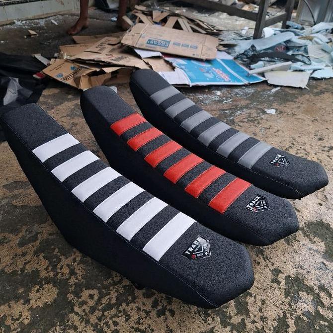 Jok motor trail CRF modifikasi tebal tinggi