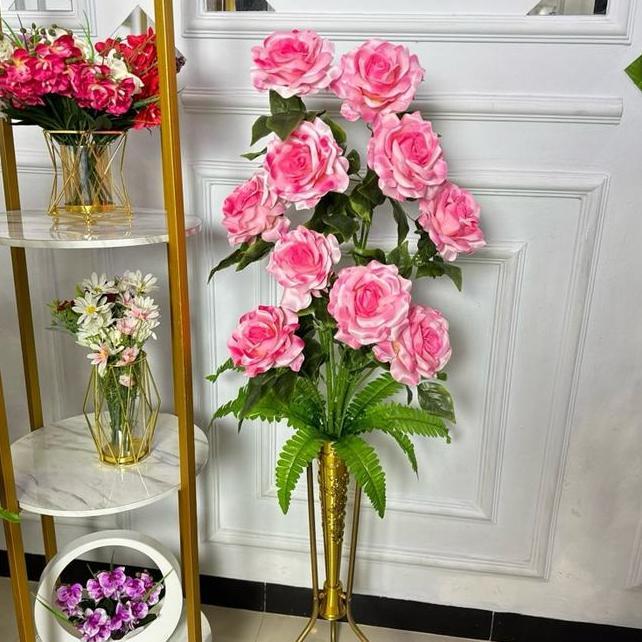 Bunga Hias Bunga Sudut Mawar Jumbo 10 Kuntum Set Pot Standing