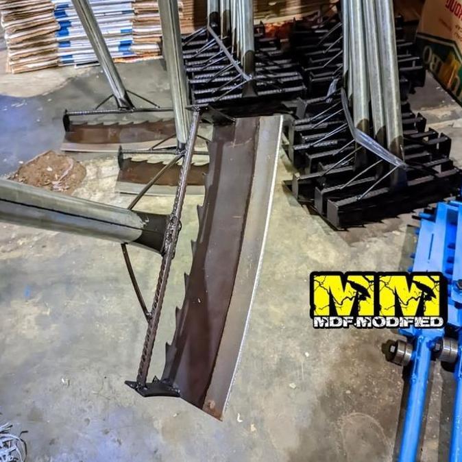 Cangkul Garuk Gulma Plat Gergaji Super Tajam 90cm / Alat Penggaruk Rumput Liar / Garuk Rumput Liar /