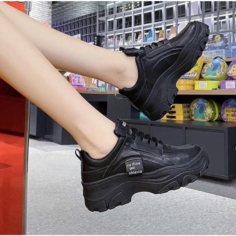 STOK TERBATAS Sneakers Wanita Import Sepatu Kets Sneakers Wanita Korea ootd Sepatu Full Hitam dan Fu