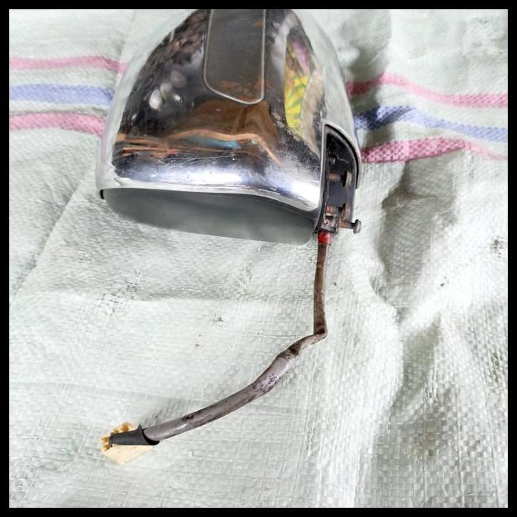 DISKON SPION INNOVA LAMA 2005-2010 KIRI TANPA DUDUKAN ORIGINAL COPOTAN 