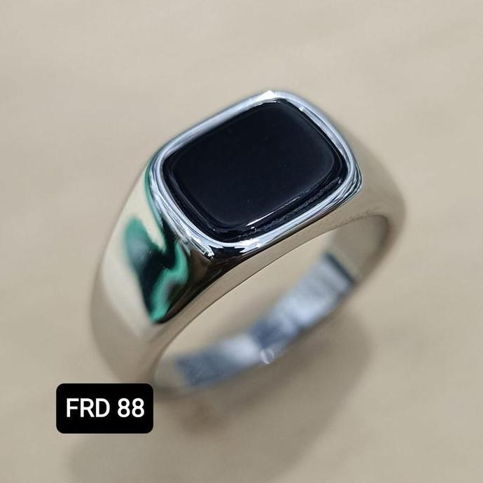 Goldsand- Cincin Titanium Batu Onik Hitam Model Kotak Pria Terlaris Elegan Stainless