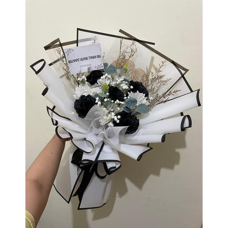 [Hello.Missflorist] Buket Artifisial Rose Hitam Mawar Black Bouquet Lamaran Graduation Wisuda