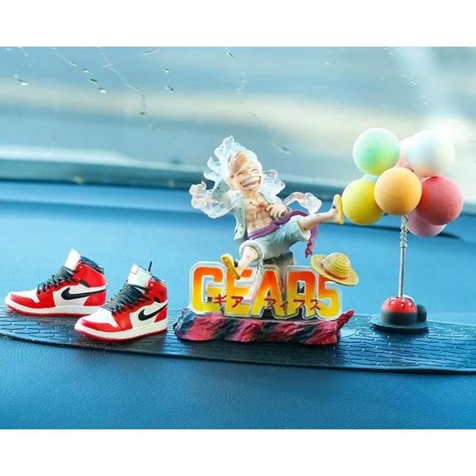 aksesoris dashboard mobil ONE PIECE / untuk pajangan dashboard mobil