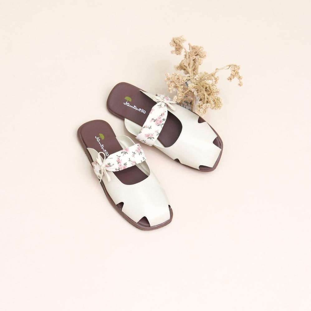 DISKON JAMBRELLA MELODY CREAM SANDAL FLAT WANITA  SANDAL SLOP CEWEK TRENDY