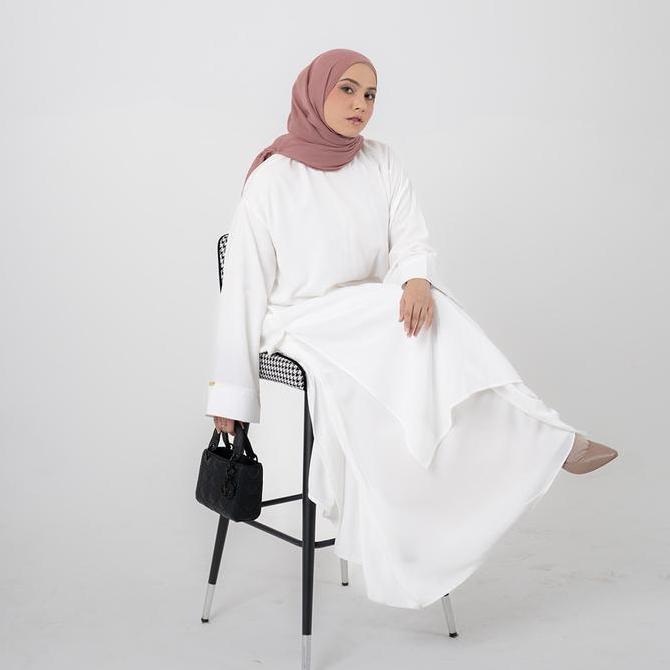 Khalisa One Set Broken White - One Set Tunik by Tubita Jilbab Muslim Baju Panjang Gamis Wanita Syari
