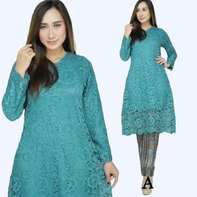 Busana Wanita Setelan Tunik Modern Bahan Brukat Full Puring Warna Cream