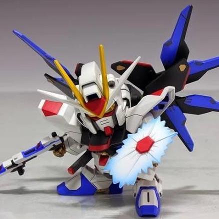 Bandai SD BB Strike Freedom Gundam seed