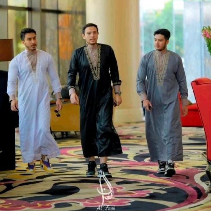 jubah slimfit king Salman jubah pria slimfit gamis jubah pria muslim