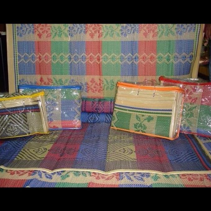 Tikar Piknik Lipat / Tikar Plastik Leisure Mat Uk. 2X2