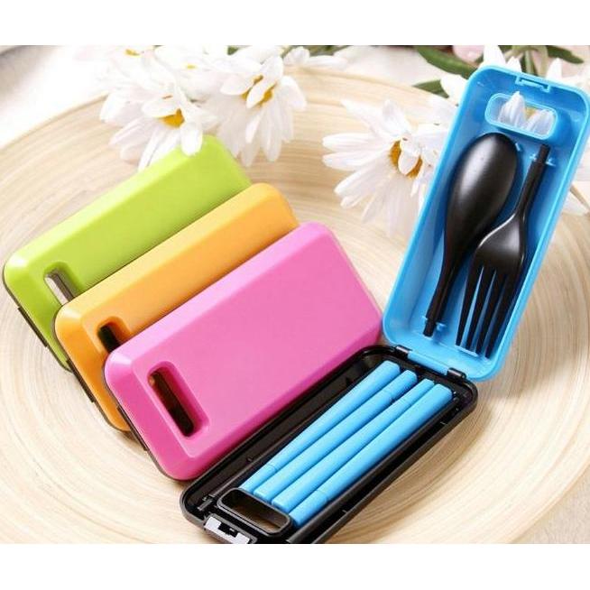 set peralatan makan (untuk piknik dan bekal anak sekolah)