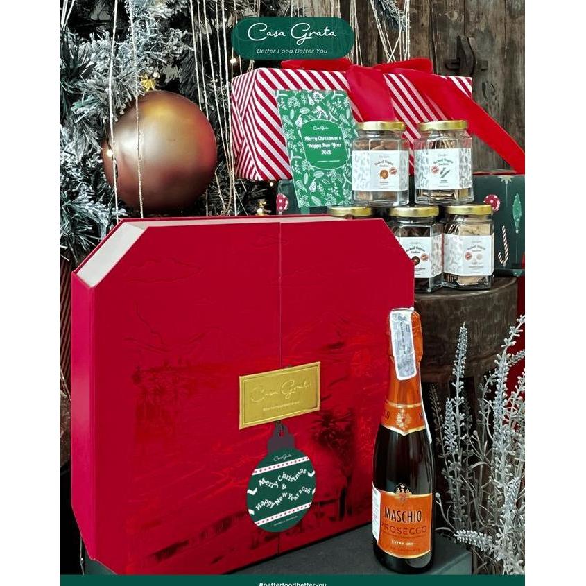 Casa Grata Festive Christmas Wine Hampers - Gluten Free & Vegan dengan 1 cookies, 2 cookies, 2 crack