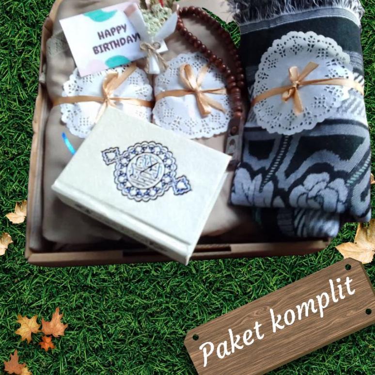 Premium Hampers  Mukena Katun Mikro Renda Murah / Kado Ulang Tahun /Kado  Pernikahan /Kado Istri / K