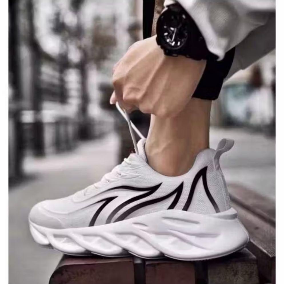 BEST SELLER SEPATU PRIA SNEAKERS API BESAR, SEPATU SNEAKERS PRIA, SEPATU JOGING PRIA, SEPATU SANTAI 