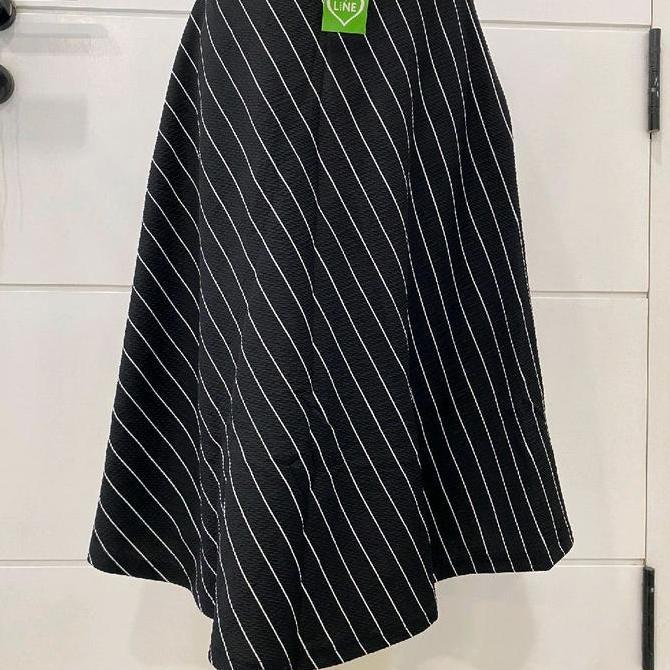 DS189 >> Rok wanita 7/9 motif garis-garis Panjang sebetis