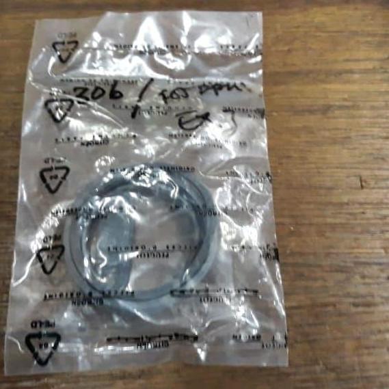 seal kaliper rem depan peugeot 306/405sr (1roda) mrk peugeot TERBARU