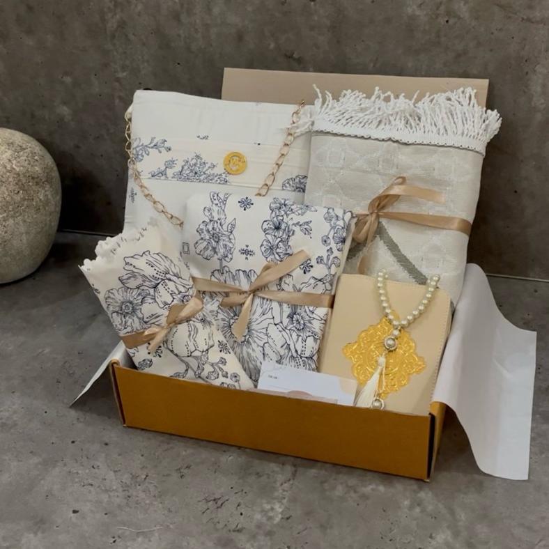 [TERBAIK] Serah Studio - Paket Mukena Alquran lengkap mahar pernikahan Seserahan Mukena Mewah Hamper