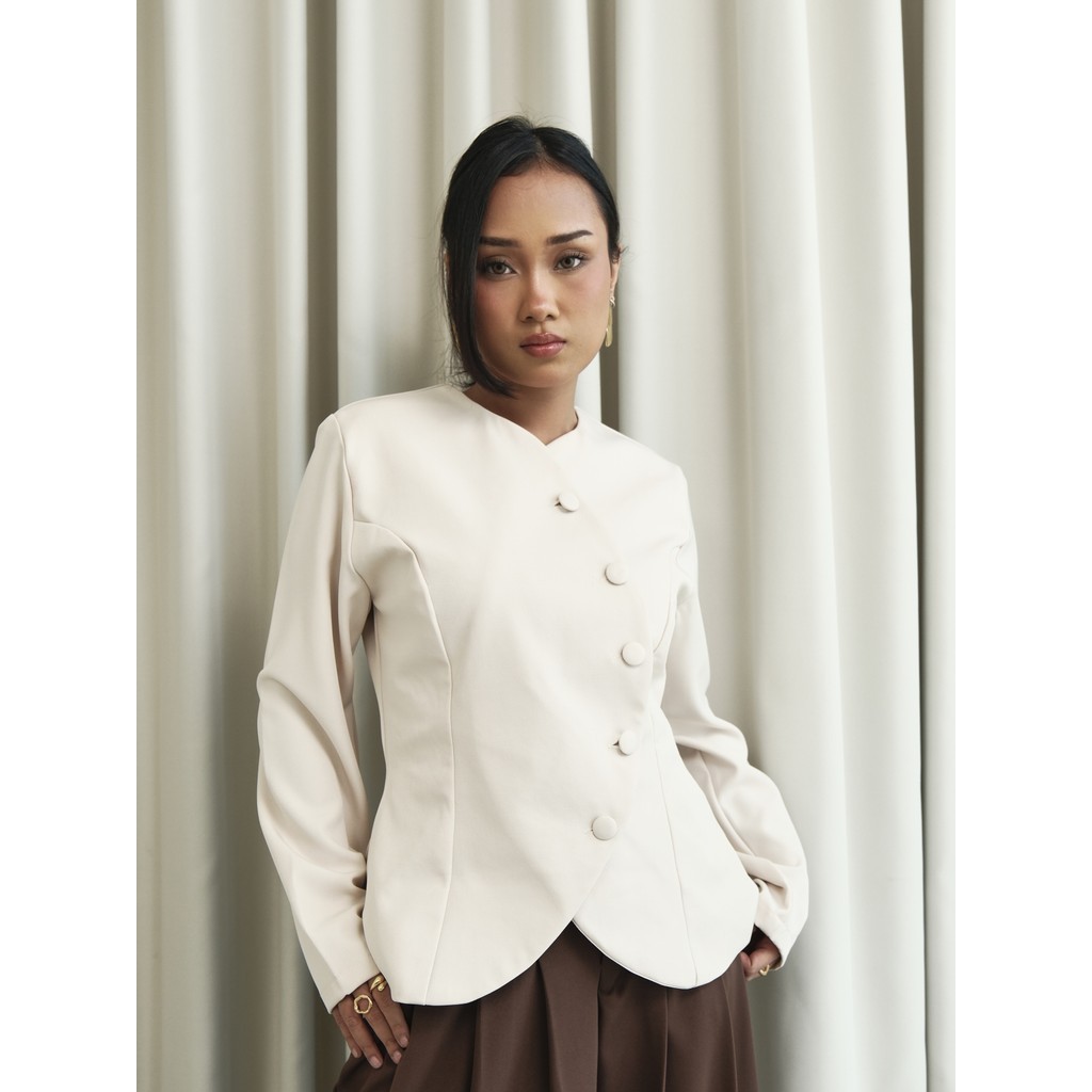 PASTELLY OUTFIT - Power Lines - Clause Semi Blazer