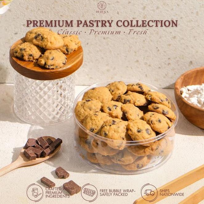 Chocochips Cookies Renyah Butter Wijsman Kue Kering Chocochip Cookies By Dedekapatisserie
