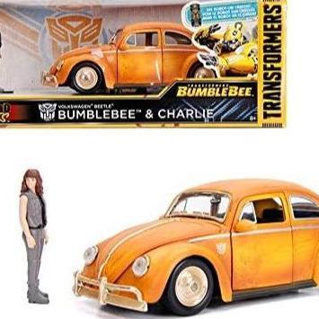 JADA 1971 Volkswagen Beetle and Charlie Figure Transformers Bumblebee - Jada 1/24 - 30114
