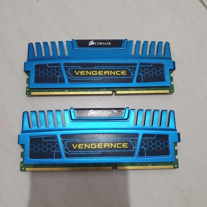 CORSAIR VENGEANCE DDR3 8GB 1600MHz RAM GAMING