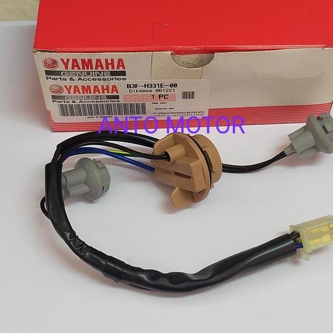 FITING LAMPU STOP BELAKANG LEXI 125 ASLI YAMAHA YGP BARU