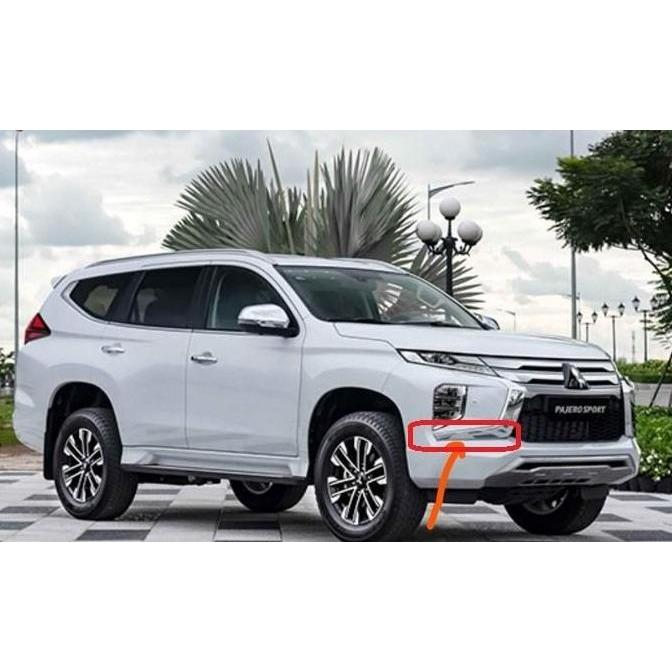 List Garnish Bumper Bemper Depan All New Pajero Sport 2021-2023 Bawah