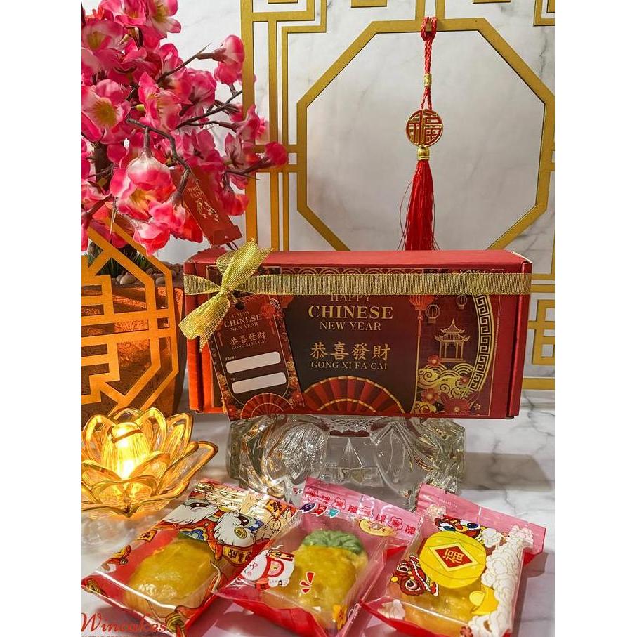 Hampers Imlek Nastar Taiwan Nanas Jumbo Wincakes (isi 6) - Chinese New Year Hampers - Hampers Imlek 